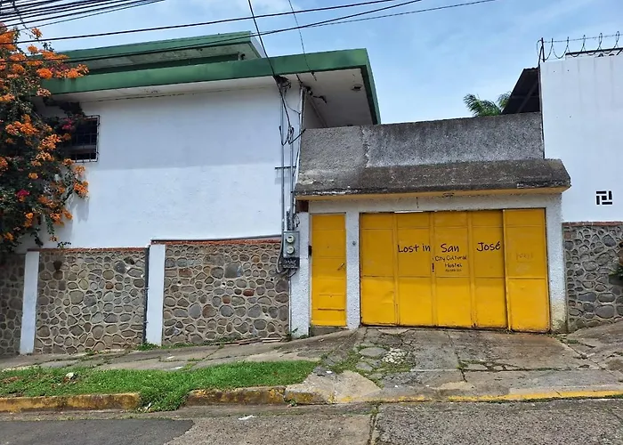 Pet Friendly hotel: Lost In San Jose Hotel & Hostel